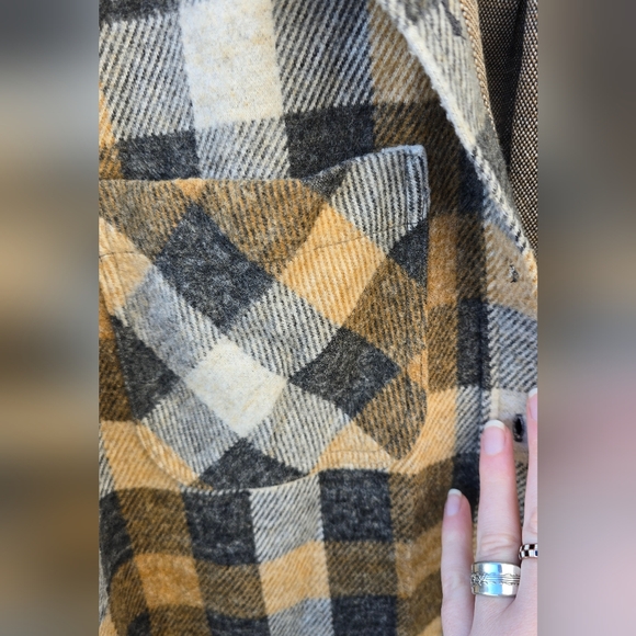 beach lunch lounge Button Down - Picture 4 of 8